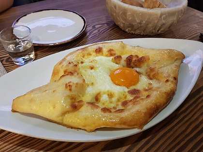 Khachapuri Adjaruli